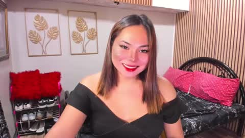 Snapshot of madame_ivy chatting on 03-08-25, 09:28 Ivy online show from 03-08-25, 09:28