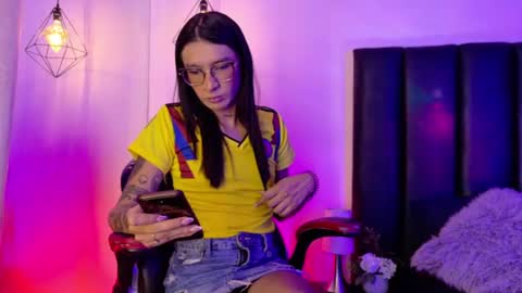 Snapshot of maddie_ray_ chatting on 06-28-26, 05:35 Maddie Ray online show from 06-28-26, 05:35