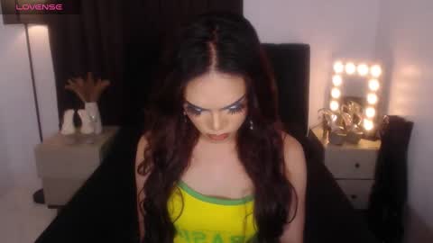 Snapshot of maddieontop chatting on 02-20-25, 10:16 maddieontop online show from 02-20-25, 10:16