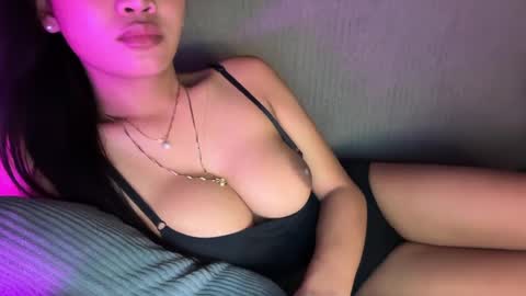 Snapshot of maddison_jade chatting on 05-11-26, 01:06 maddison_jade online show from 05-11-26, 01:06