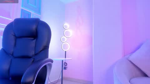 Maddison online show from 11-26-25, 04:35