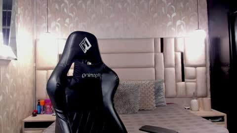 Snapshot of maddox_santana chatting on 12-11-24, 12:02 Maddox Santana online show from 12-11-24, 12:02