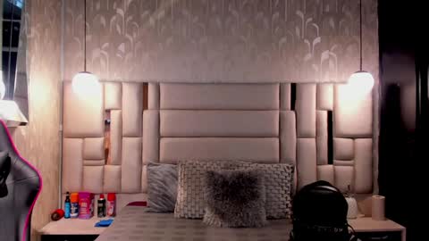 Snapshot of maddox_santana chatting on 12-17-24, 06:24 Maddox Santana online show from 12-17-24, 06:24