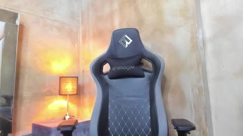 Snapshot of maddox_santana chatting on 11-01-25, 11:40 Maddox Santana online show from 11-01-25, 11:40