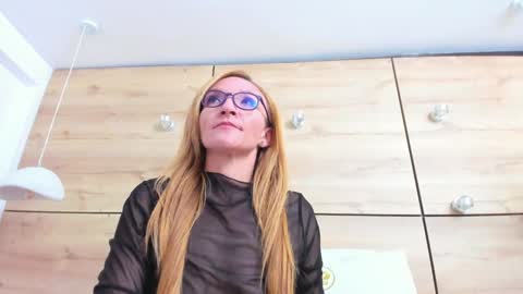 Snapshot of maddy_cartter chatting on 12-18-24, 03:04 maddy cartter online show from 12-18-24, 03:04