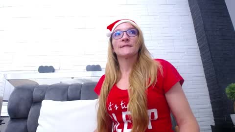 Snapshot of maddy_cartter chatting on 12-26-24, 03:06 maddy cartter online show from 12-26-24, 03:06