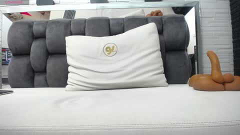 Snapshot of maddy_cartter chatting on 01-13-25, 06:06 maddy cartter online show from 01-13-25, 06:06