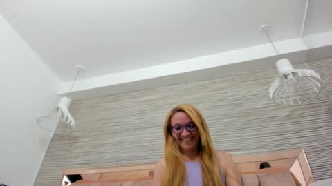 Snapshot of maddy_cartter chatting on 09-16-25, 11:22 maddy cartter online show from 09-16-25, 11:22