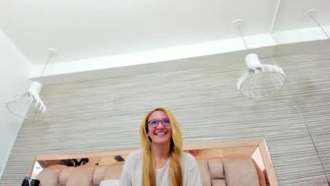 Snapshot of maddy_cartter chatting on 10-01-25, 11:49 maddy cartter online show from 10-01-25, 11:49