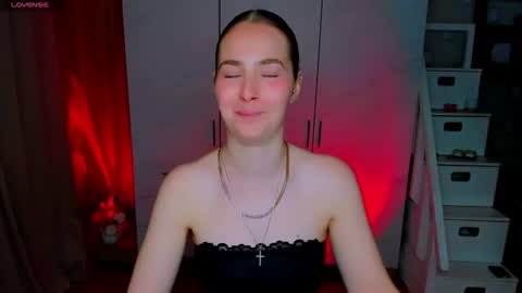 Snapshot of maddy_gate chatting on 06-19-26, 05:17 maddy_gate online show from 06-19-26, 05:17