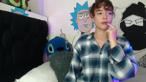 maddy_perezz_ online show from 09-17-25, 12:12