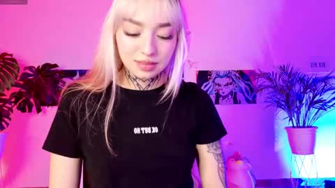 maddy_uwu online show from 03-04-25, 07:19
