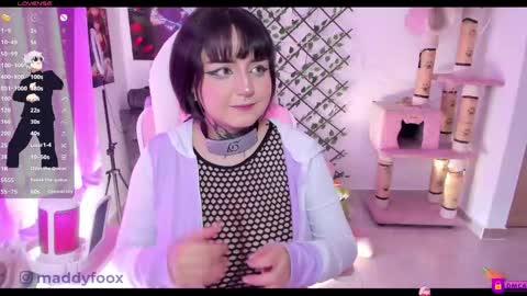 Maddy Foox online show from 04-30-26, 10:14