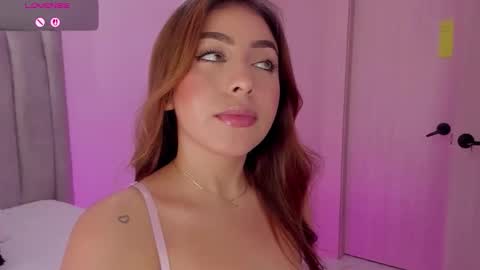 Snapshot of maddylennon chatting on 05-09-26, 10:48 Lina online show from 05-09-26, 10:48