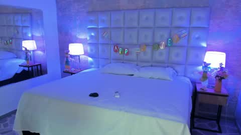 Snapshot of maddysexx_ chatting on 04-12-26, 11:37 Maddy online show from 04-12-26, 11:37
