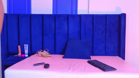 Snapshot of maddysonsweet chatting on 07-12-26, 08:33 maddysonsweet online show from 07-12-26, 08:33