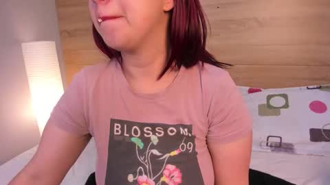 Snapshot of madelaine_blosson chatting on 03-20-26, 10:20 Madelaine online show from 03-20-26, 10:20