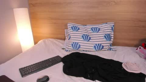 Snapshot of madelaine_blosson chatting on 03-21-26, 10:13 Madelaine online show from 03-21-26, 10:13