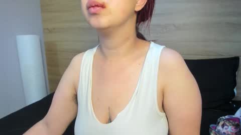 Snapshot of madelaine_blosson chatting on 03-26-26, 10:10 Madelaine online show from 03-26-26, 10:10