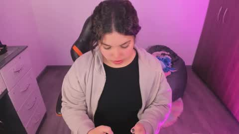 madelaine_taylor online show from 10-16-25, 12:17