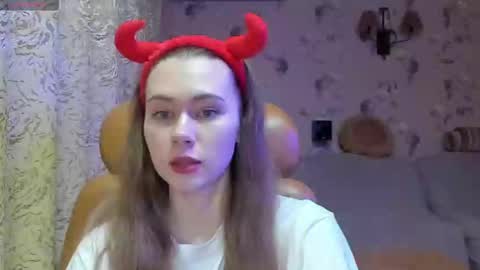 Snapshot of madeleinequincy chatting on 01-16-25, 04:49 madeleinequincy online show from 01-16-25, 04:49