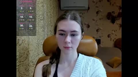 Snapshot of madeleinequincy chatting on 10-10-25, 04:11 madeleinequincy online show from 10-10-25, 04:11