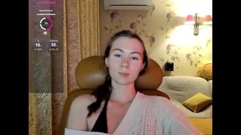 Snapshot of madeleinequincy chatting on 10-11-25, 02:55 madeleinequincy online show from 10-11-25, 02:55