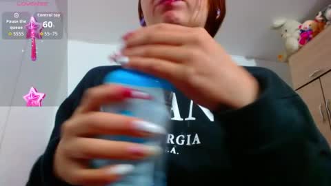 Snapshot of madelen_2 chatting on 05-11-26, 11:24 madelen_2 online show from 05-11-26, 11:24