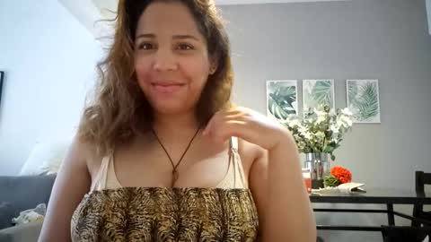 madellein online show from 10-02-25, 04:14