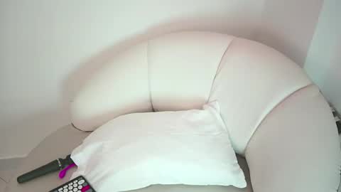 Madison Smith online show from 10-08-25, 01:20