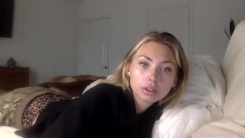 mari rose online show from 10-24-25, 01:40