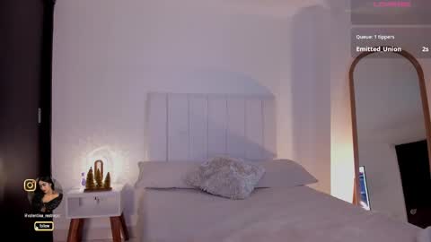 Valentina   1030   530  -  online show from 12-31-24, 05:44