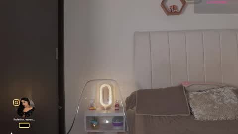 Valentina   1030   530  -  online show from 05-10-26, 10:31