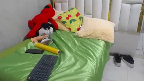 Snapshot of madison_grande chatting on 03-07-25, 06:33 MADISON online show from 03-07-25, 06:33