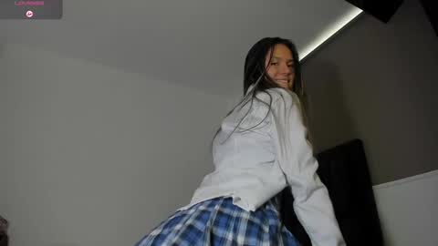 Snapshot of madison_rosexx chatting on 12-27-24, 08:18 Mady online show from 12-27-24, 08:18