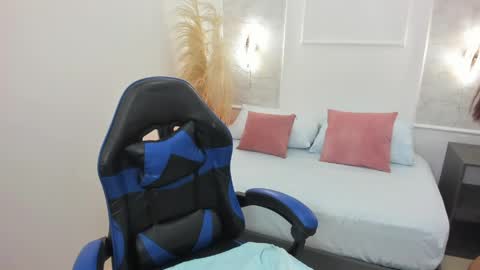 M A D I S O N online show from 05-01-26, 07:18