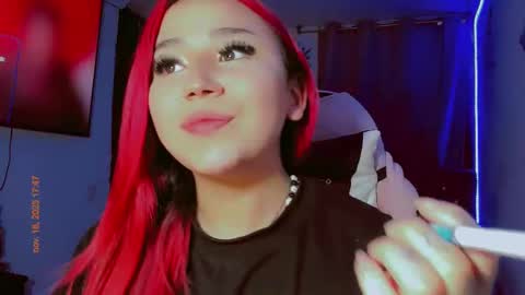 Snapshot of madison_x17 chatting on 11-18-25, 10:47 madso x17 online show from 11-18-25, 10:47