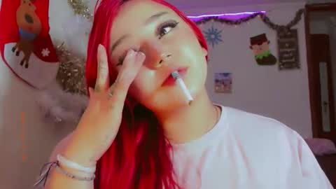 Snapshot of madison_x17 chatting on 12-23-25, 12:08 madso x17 online show from 12-23-25, 12:08