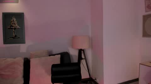 Snapshot of madisoncollinsx chatting on 11-11-25, 08:09 Maddi Collins online show from 11-11-25, 08:09