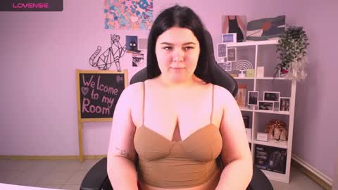 Snapshot of madisonmongomery chatting on 12-04-24, 11:41 madisonmongomery online show from 12-04-24, 11:41