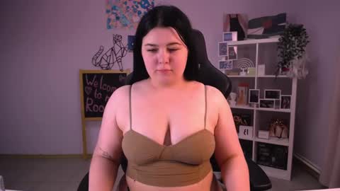 Snapshot of madisonmongomery chatting on 12-08-24, 05:01 madisonmongomery online show from 12-08-24, 05:01