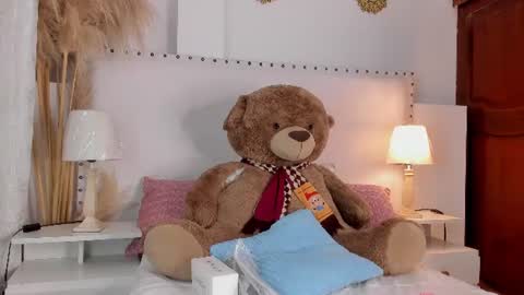 Snapshot of madisson__stone chatting on 06-10-26, 10:41 Madisson stone online show from 06-10-26, 10:41