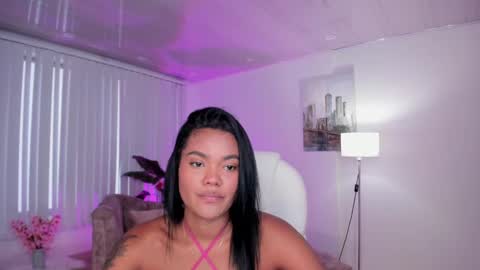 Snapshot of madisson_davon chatting on 01-12-25, 01:27 Madisson Davon online show from 01-12-25, 01:27