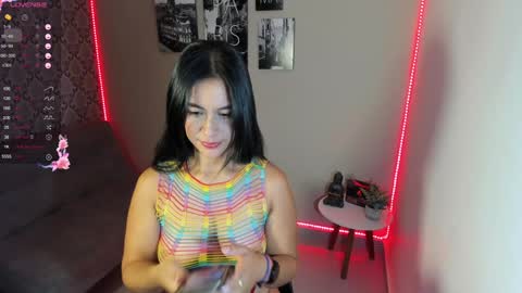 Snapshot of madisson_ryan chatting on 01-20-25, 01:07 help me reach 5000 followers 3 online show from 01-20-25, 01:07