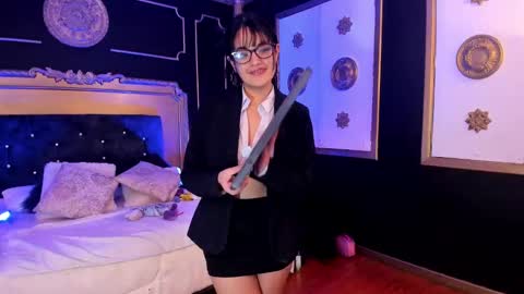 Snapshot of madissonborch chatting on 09-26-25, 11:25 Rouse online show from 09-26-25, 11:25