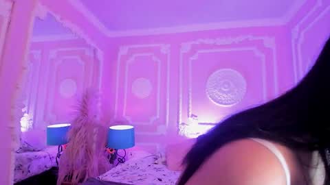 Snapshot of madissonborch chatting on 10-20-25, 07:36 Rouse online show from 10-20-25, 07:36