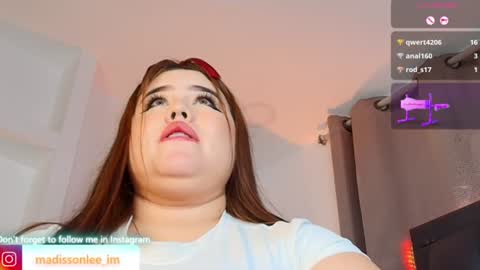 Snapshot of madissonlee__ chatting on 06-14-26, 03:41 madissonlee__ online show from 06-14-26, 03:41