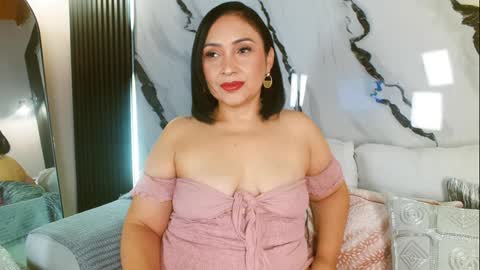 Snapshot of madissonone1 chatting on 12-15-24, 02:08 MADISSOONE online show from 12-15-24, 02:08