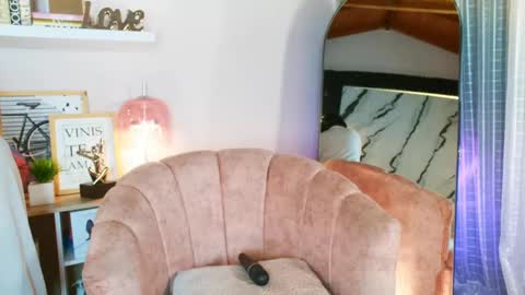 Snapshot of madissonone1 chatting on 02-24-25, 02:30 MADISSOONE online show from 02-24-25, 02:30