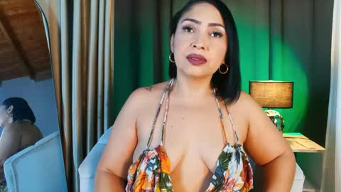 MADISSOONE  online show from 11-19-25, 02:11